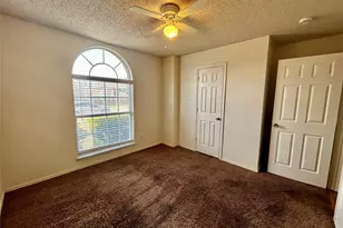 909 Meadowlark Dr, Saginaw, TX 76131 - Photo 17