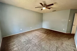 909 Meadowlark Dr, Saginaw, TX 76131 - Photo 9