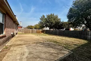 909 Meadowlark Dr, Saginaw, TX 76131 - Photo 21