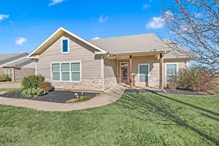 824 E Northside Dr, Pilot Point, TX 76258 - Photo 1