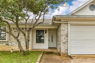 6433 Westridge Dr, Watauga, TX 76148 - Photo 5