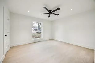 5635 Elm Valley Ln, Dallas, TX 75232 - Photo 29