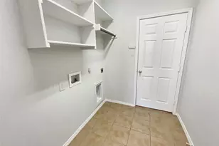 754 Ruby Ct, Burleson, TX 76028 - Photo 9