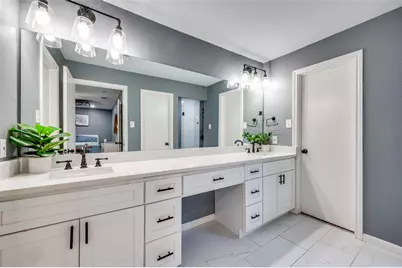 1616 Camero Drive, Carrollton, TX 75006 - Photo 13