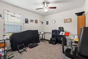 742 Buttercup Dr, Pilot Point, TX 76258 - Photo 15