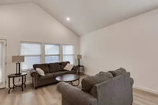 1233 Eagle Mountain Dr, Dallas, TX 75253 - Photo 5