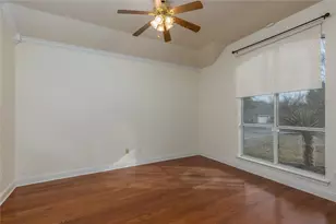 7613 Woodhaven Dr, North Richland Hills, TX 76182 - Photo 5