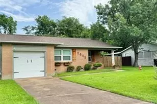 1015 W Sycamore St, Sherman, TX 75092 - Photo 3