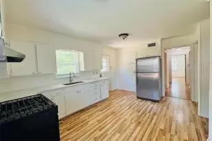 1015 W Sycamore St, Sherman, TX 75092 - Photo 23