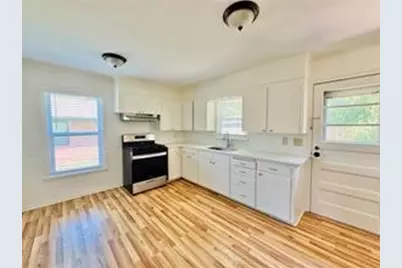 1015 W Sycamore Street, Sherman, TX 75092 - Photo 17