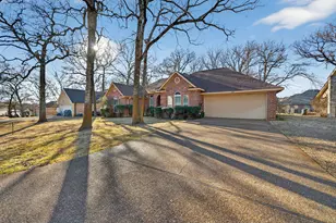 109 Southern Pine Pl, Mabank, TX 75156 - Photo 5