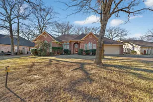 109 Southern Pine Pl, Mabank, TX 75156 - Photo 3