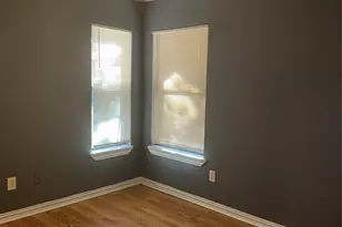 6963 Fallbrook Ct W, Fort Worth, TX 76120 - Photo 7