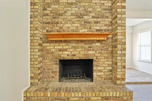 7712 Miracle Ln, North Richland Hills, TX 76182 - Photo 9