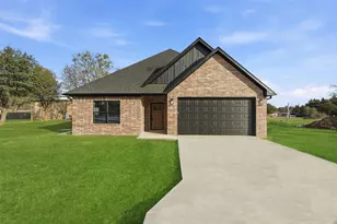 493 Lee Blvd, Pottsboro, TX 75076 - Photo 1