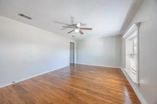 110 S 5th St, Alvarado, TX 76009 - Photo 5