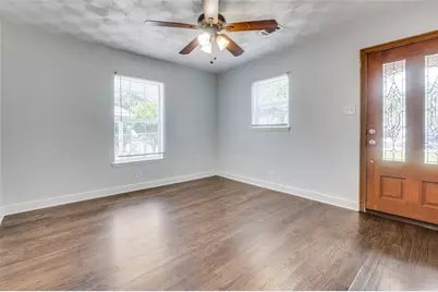 511 Archer Avenue, Cockrell Hill, TX 75211 - Photo 5