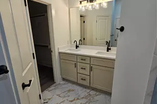 605 Begonia Dr, Azle, TX 76029 - Photo 9