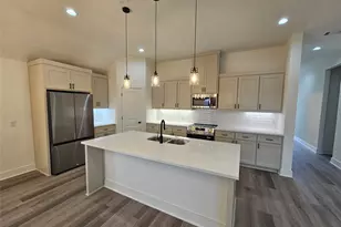 605 Begonia Dr, Azle, TX 76029 - Photo 3