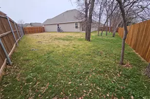 605 Begonia Dr, Azle, TX 76029 - Photo 11