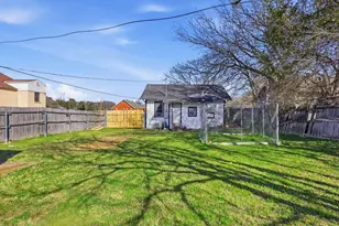 5229 Kilpatrick Ave, Fort Worth, TX 76107 - Photo 13