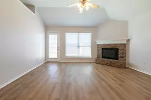 959 Heather St, Burleson, TX 76028 - Photo 11