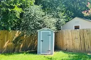 1015 W Sycamore St, Sherman, TX 75092 - Photo 9