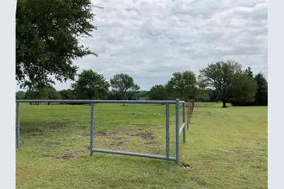 1149 Cr 4642, Trenton, TX 75490 - Photo 7