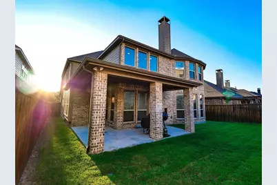 217 Warwick Boulevard, Lewisville, TX 75056 - Photo 5