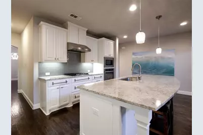 217 Warwick Boulevard, Lewisville, TX 75056 - Photo 7