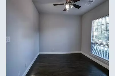 217 Warwick Boulevard, Lewisville, TX 75056 - Photo 25