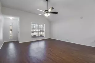 1610 Oxford Dr, Mansfield, TX 76063 - Photo 5