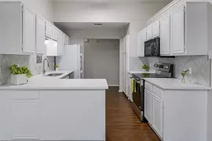 1610 Oxford Dr, Mansfield, TX 76063 - Photo 11