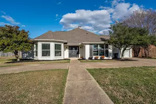 300 Rash Ln, Terrell, TX 75160 - Photo 1