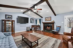 212 Edgewood Dr, Highland Village, TX 75077 - Photo 9