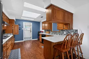 212 Edgewood Dr, Highland Village, TX 75077 - Photo 13