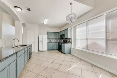 5702 Streamside Drive, Arlington, TX 76018 - Photo 15