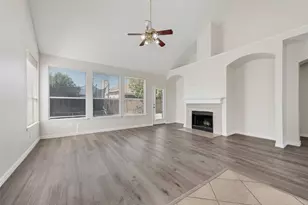 5702 Streamside Dr, Arlington, TX 76018 - Photo 11