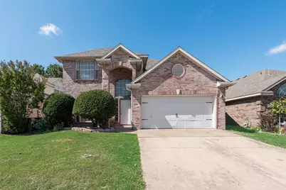 5702 Streamside Drive, Arlington, TX 76018 - Photo 3