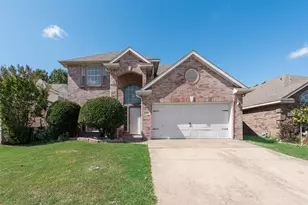 5702 Streamside Dr, Arlington, TX 76018 - Photo 3