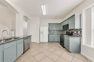 5702 Streamside Dr, Arlington, TX 76018 - Photo 17