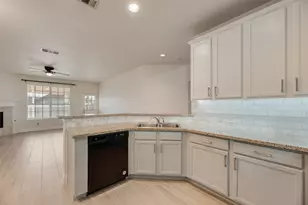 5525 Buckskin Dr, The Colony, TX 75056 - Photo 17