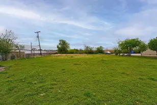 2309 Oakland, Fort Worth, TX 76103 - Photo 3