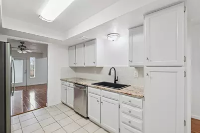 930 Shady Creek Lane, Bedford, TX 76021 - Photo 7