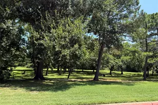 24 Abbey Rd, Euless, TX 76039 - Photo 3