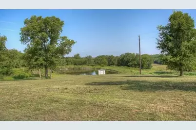 764 Hcr 3422 County Road 3422, Bynum, TX 76631 - Photo 25