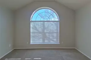 10712 Braemoor Dr, Fort Worth, TX 76052 - Photo 3