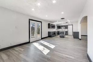 5824 Yolanda Dr, Fort Worth, TX 76112 - Photo 7