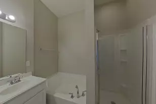 541 Kerry St, Crowley, TX 76036 - Photo 9