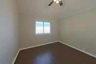 541 Kerry St, Crowley, TX 76036 - Photo 11